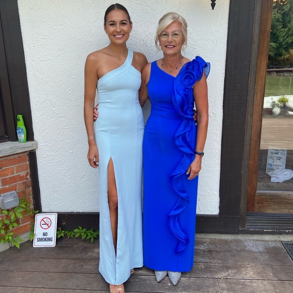 Revolve NBD Evan gown in blue - Picture 4 of 7